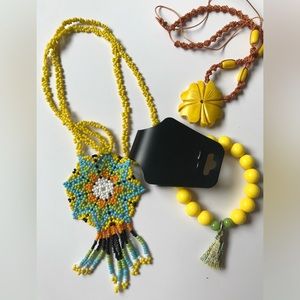 Bundle of 2 Beaded Tribal Necklace, Seed Bead Pendant and beaded bracelet
